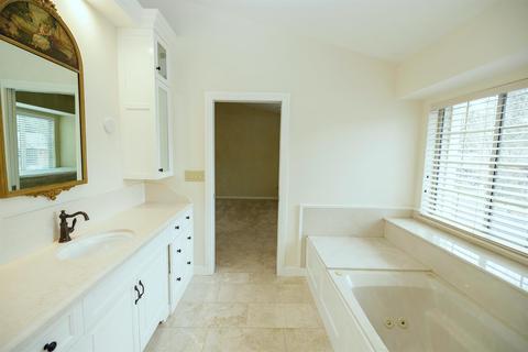 2809 Schiphol Ln, Modesto, CA 95356 photo 25
