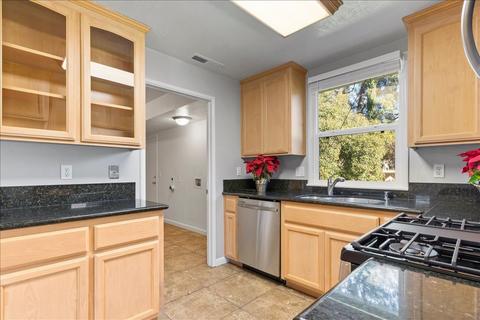 2624 Carmichael Way, Carmichael, CA 95608 photo 8