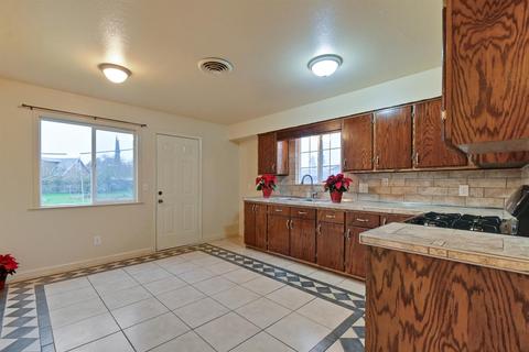 4558 Meadow Way, Olivehurst, CA 95961 photo 7