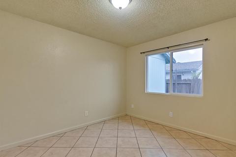 4558 Meadow Way, Olivehurst, CA 95961 photo 12