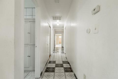1027 Marlow St, Modesto, CA 95351 photo 16