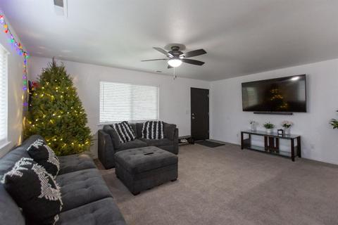 527 W 8th St, Merced, CA 95341 photo 4