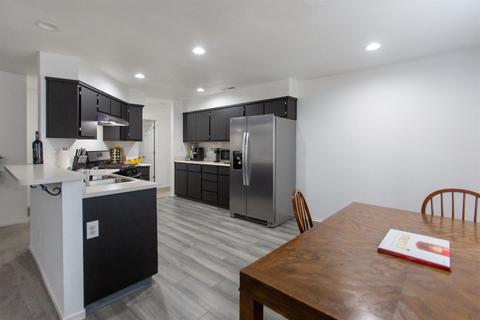 527 W 8th St, Merced, CA 95341 photo 6