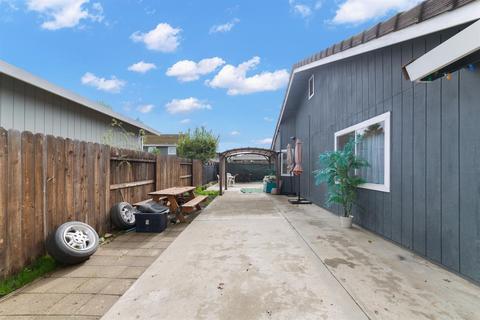 152 Pheasant Dr, Galt, CA 95632 photo 13