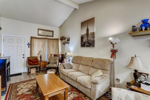 3951 Queenston Ct, Carmichael, CA 95608 photo 3