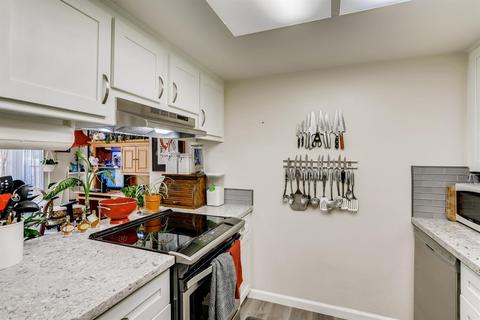 3951 Queenston Ct, Carmichael, CA 95608 photo 7