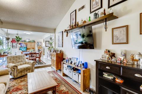3951 Queenston Ct, Carmichael, CA 95608 photo 4