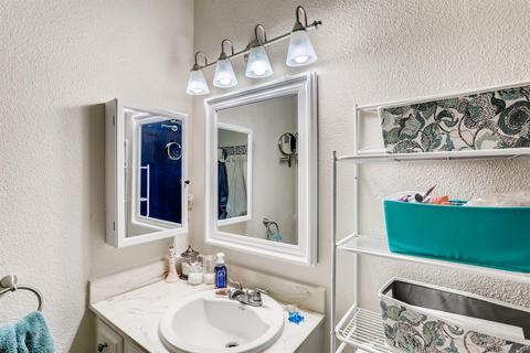3951 Queenston Ct, Carmichael, CA 95608 photo 11