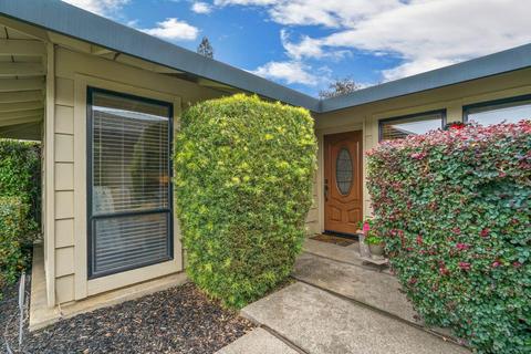 4066 Crabtree Ct, Carmichael, CA 95608 photo 5