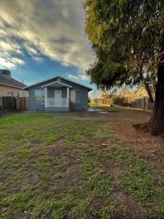 2053 Beachwood Dr, Merced, CA 95348 photo 2