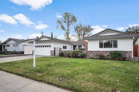 208 Carson Pl, Stockton, CA 95207 photo 3