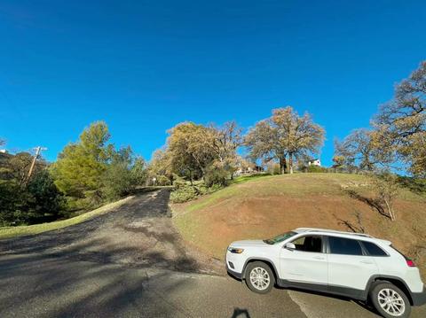 14492 Carriage Ln, Red Bluff, CA 96080 photo 3