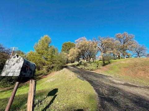 14492 Carriage Ln, Red Bluff, CA 96080 photo 4
