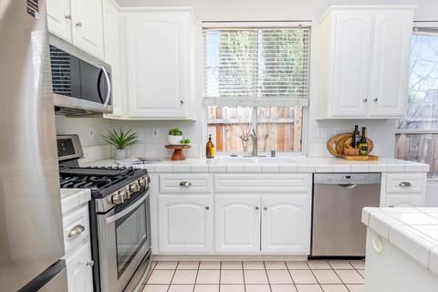 2960 Mallorca Ln, Davis, CA 95618 photo 8