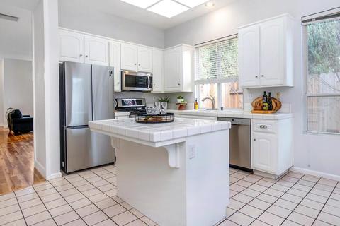 2960 Mallorca Ln, Davis, CA 95618 photo 9