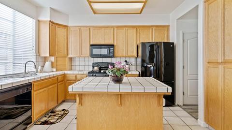 1727 Widmer Ln, Manteca, CA 95336 photo 8