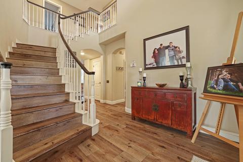 1700 Legend Ct, Modesto, CA 95357 photo 5
