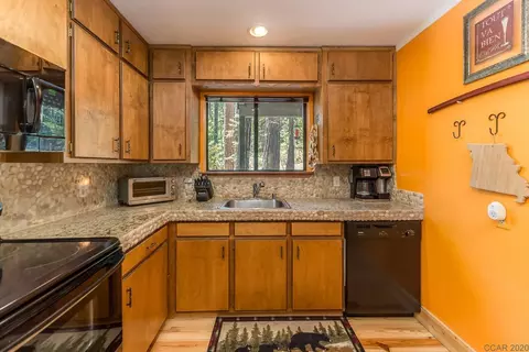 2480 Chamonix Dr, Arnold, CA 95223 photo 6