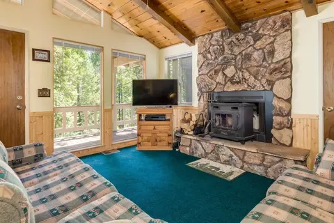 1489 Pebble Beach Way, Arnold, CA 95223 photo 4