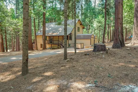 2721 Sioux Trl, Dorrington, CA 95223 photo 1