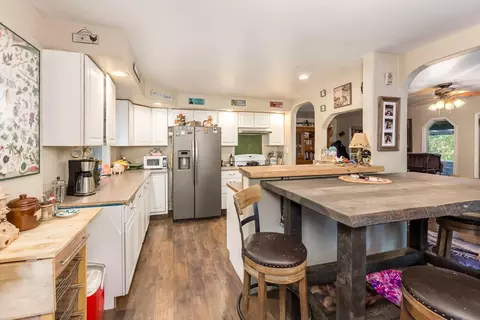 2325 Meadowview Way, Arnold, CA 95223 photo 9