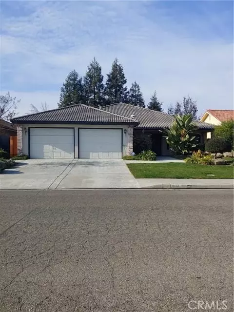 434 Timberline Dr, Madera, CA 93637 photo 1