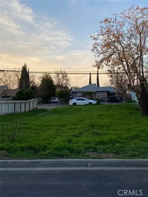 913 Cross St, Madera, CA 93638 photo 1