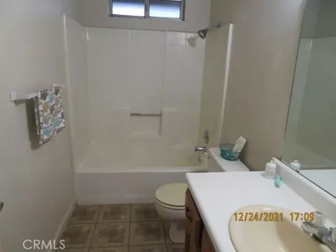 18665 Norwalk Dr, Madera, CA 93638 photo 9
