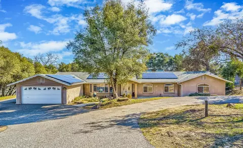 31427 Apache Rd, Coarsegold, CA 93614 photo 1