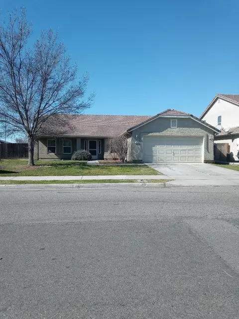 1198 Monterey St, Madera, CA 93637 photo 1