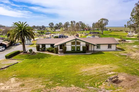 16298 Mark Rd, Madera, CA 93636 photo 1