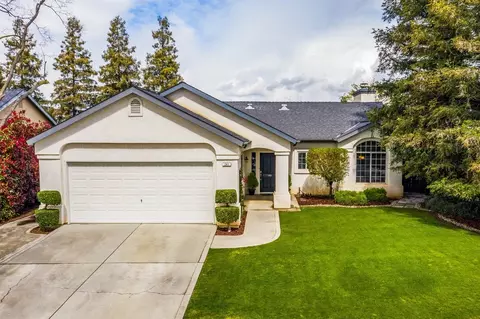 241 W Chennault Ave, Clovis, CA 93611 photo 1
