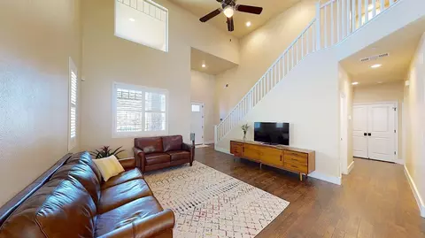 562 Forester Ln, Madera, CA 93636 photo 13