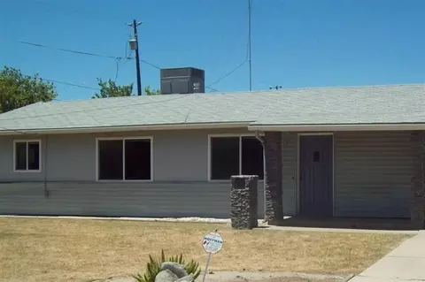1667 8th St, Firebaugh, CA 93622 photo 1
