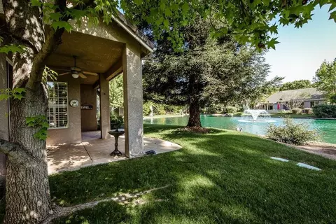 2242 Dawson Cove Ln, Clovis, CA 93611 photo 31