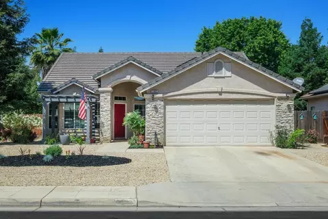 102 N Helm Ave, Clovis, CA 93612 photo 1