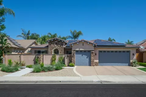 143 W Bedford Ave, Clovis, CA 93611 photo 1