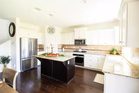 4196 Chessa Ln, Clovis, CA 93619 photo 1