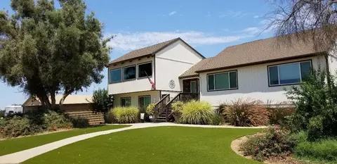 21450 E Weldon Ave, Sanger, CA 93657 photo 1