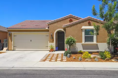 3831 Joaquin Ave, Clovis, CA 93619 photo 1