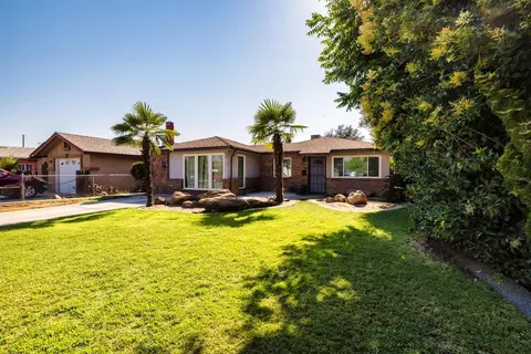 1012 Columbia St, Madera, CA 93638 photo 1