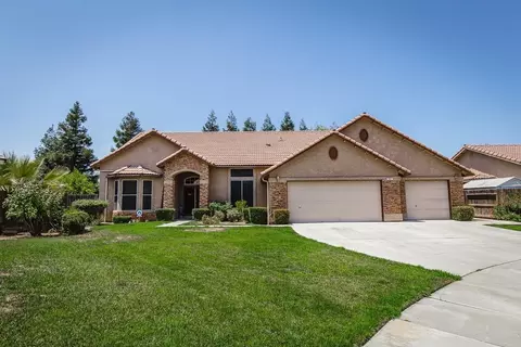 525 S 18th St, Kerman, CA 93630 photo 1
