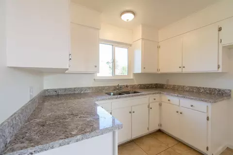 1302 Merced St, Madera, CA 93638 photo 1