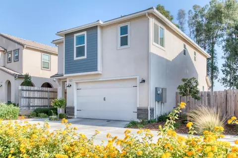 3740 Savant Ln, Clovis, CA 93619 photo 1