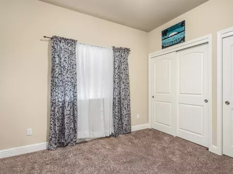 5322 E Benjamin Ave, Fresno, CA 93727 photo 13