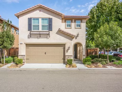 1421 Mosaic Way, Clovis, CA 93619 photo 1