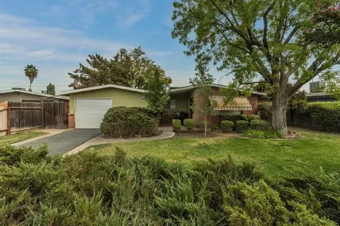 2501 Crescent Ave, Clovis, CA 93612 photo 1