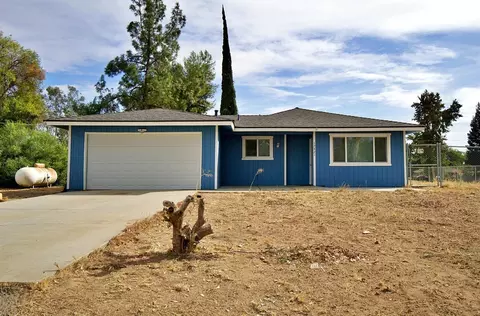 17421 Regal Dr, Madera, CA 93638 photo 1