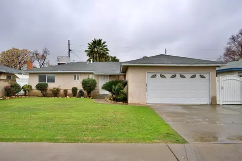 637 W Keats Ave, Clovis, CA 93612 photo 1