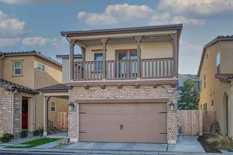 1226 Piazza Ln, Clovis, CA 93612 photo 1